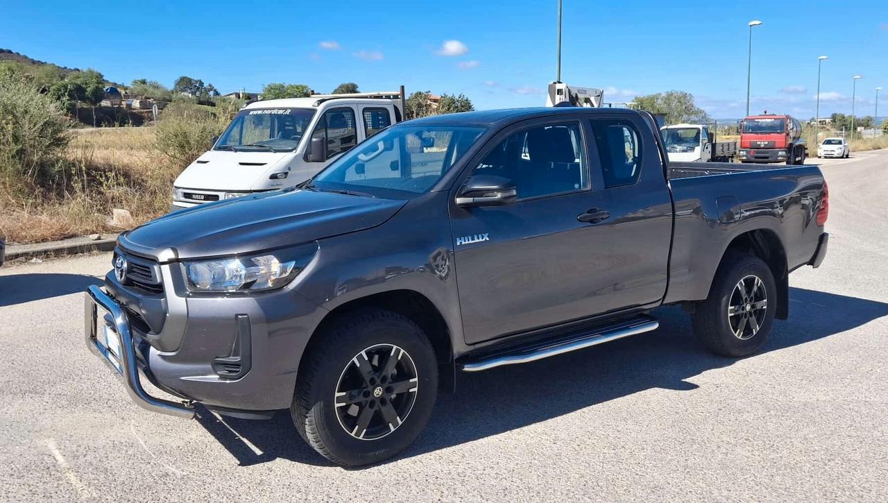 Toyota Hilux 2.4 D-4D 4WD 2 porte Extra Cab Comfort
