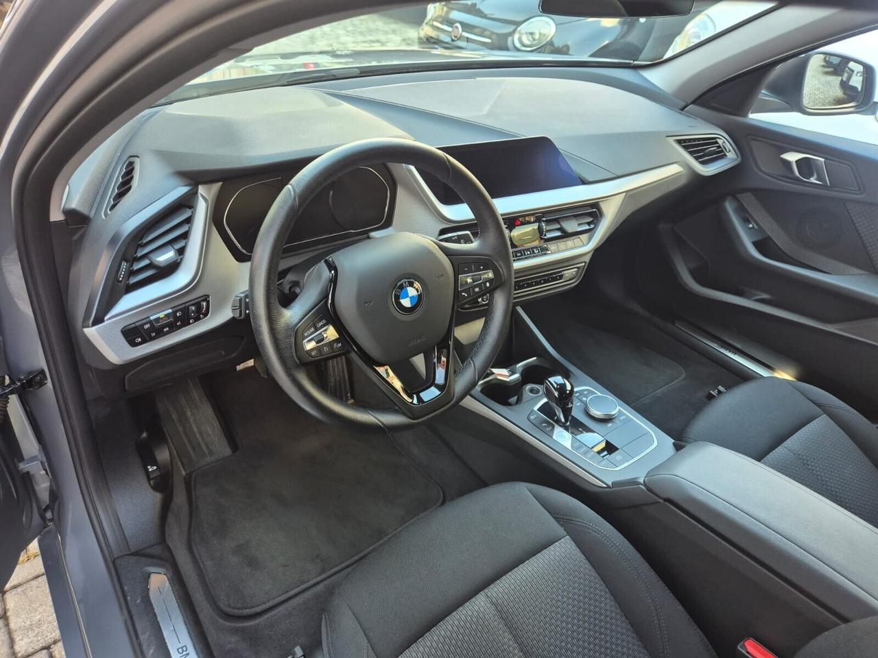 Bmw 116d 5p. CAMBIO AUTOMATICO OK NEOPATENTATI