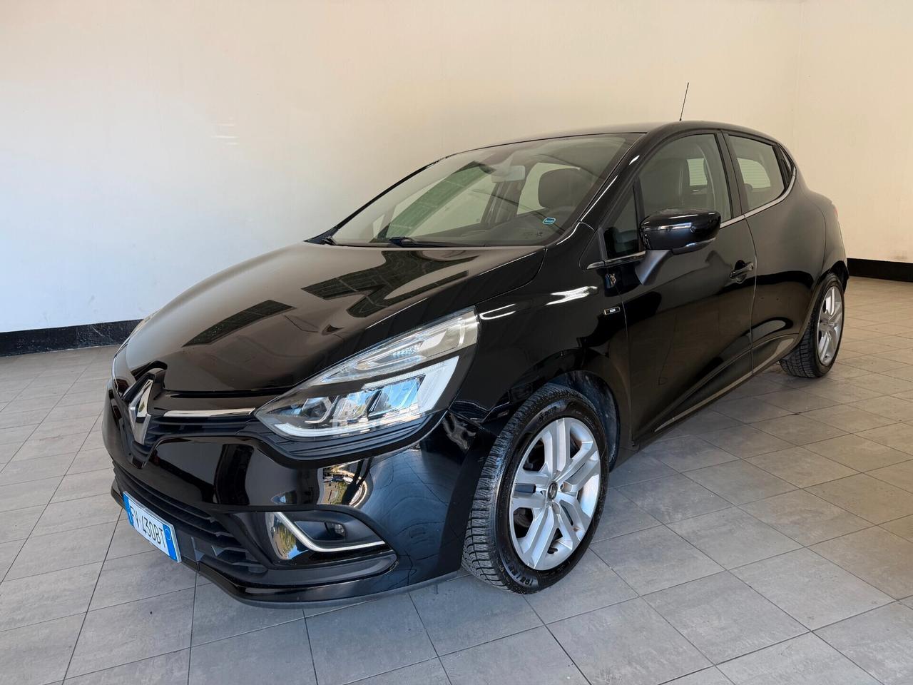 Renault Clio dCi 8V 90 CV 5 porte Moschino OK NEOPATENTATI
