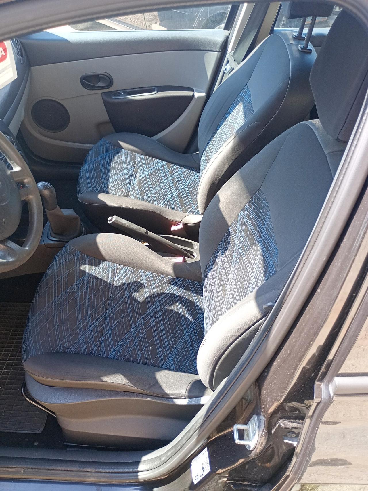 Renault Clio Storia 1.2 16V 5 porte Dynamique