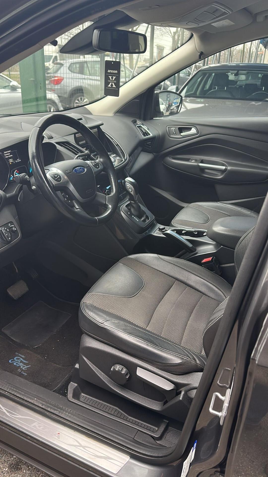 Ford Kuga 2.0 TDCI 150 CV S&S 2WD Titanium