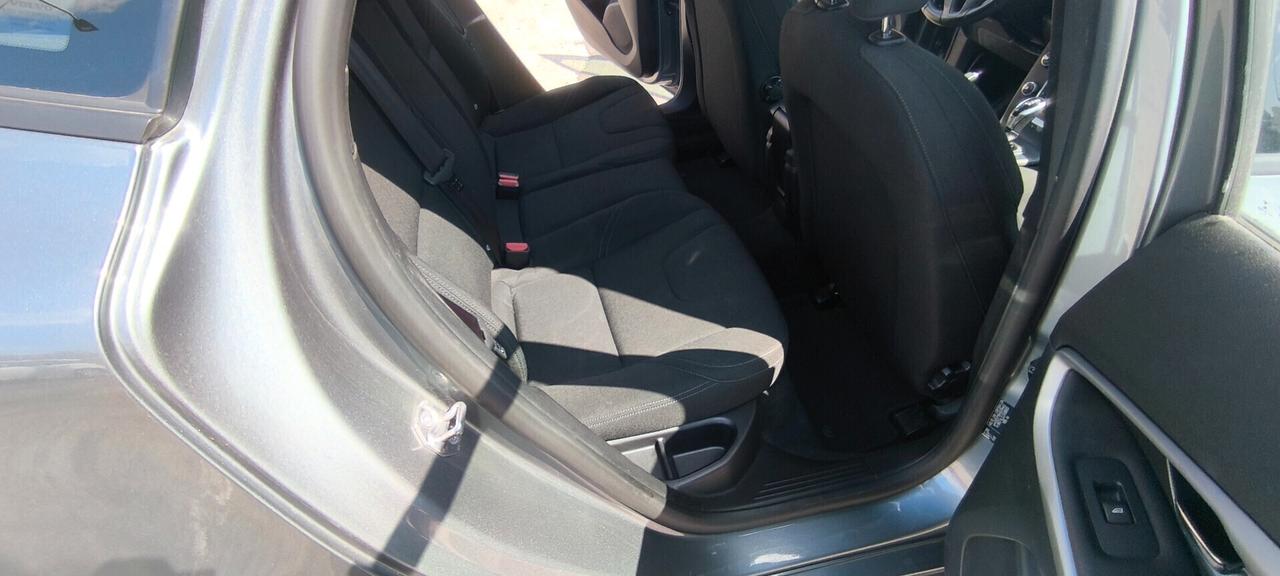 Volvo V40 D2 Geartronic Business