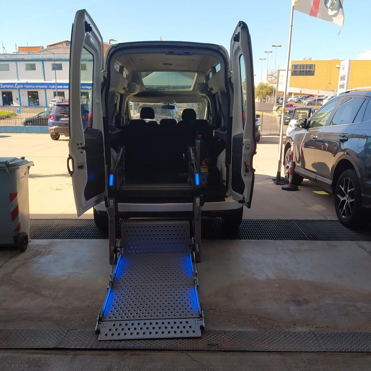 FIAT DOBLO' XL 1.6MJT - MEZZO PER TRASPORTO DISABILI