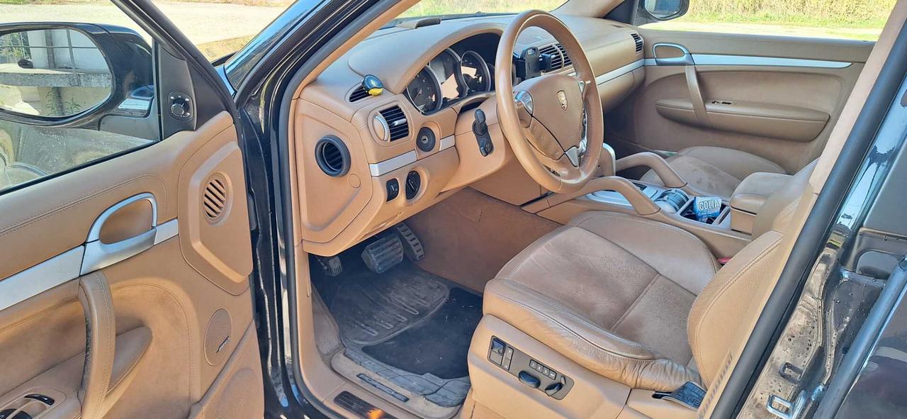 Porsche Cayenne 4.8 GTS