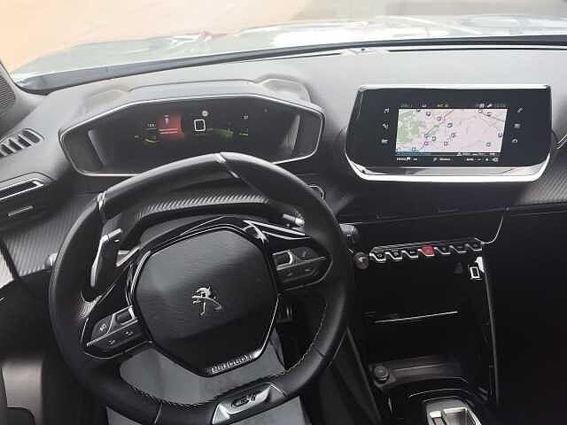 Peugeot 2008 PureTech 130 S&S EAT8 GT
