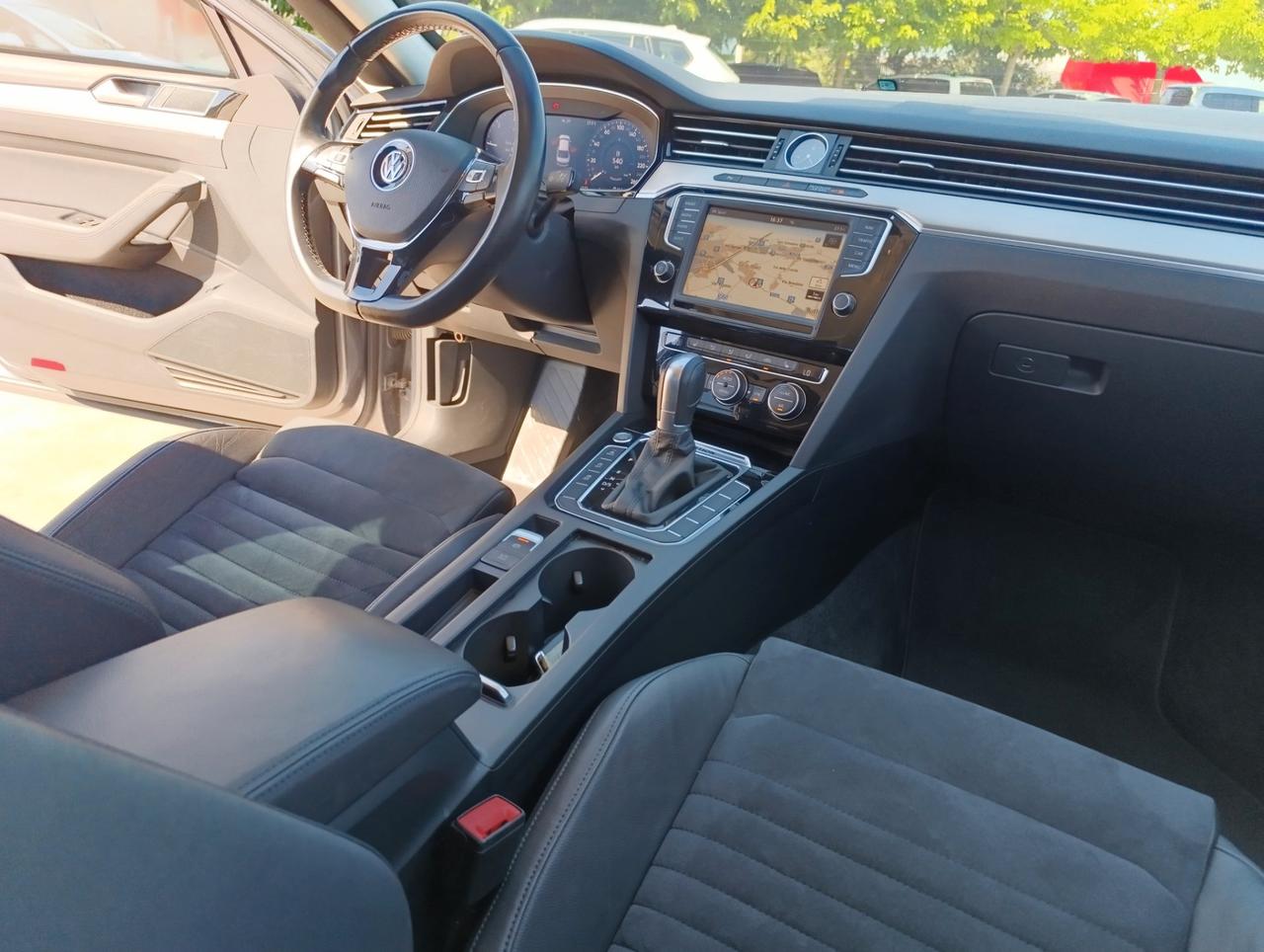 Volkswagen Passat Berlina Passat 2.0 tdi Highline Executive 4motion 190cv dsg 7m