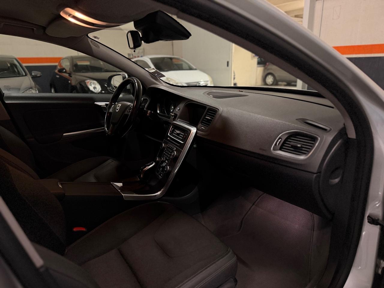 Volvo V60 D3 Geartronic Kinetic AUTOMATICA