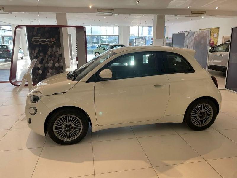 FIAT 500e LA NUOVA 500 Nuova 500 Hatchback My23 La Nuova 500 - 320 Berlina da Concessionaria ufficiale Stellan