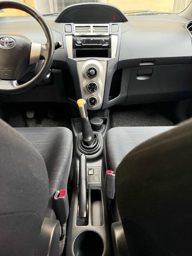 TOYOTA Yaris 1.4 D-4D 5 porte Sol