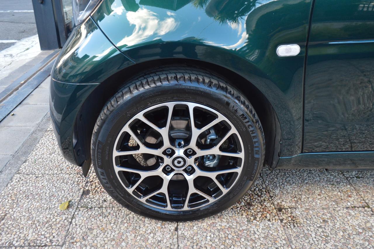 Smart ForTwo EQ Racingreen (22kW)