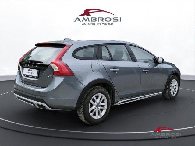 VOLVO V60 Cross Country D3
