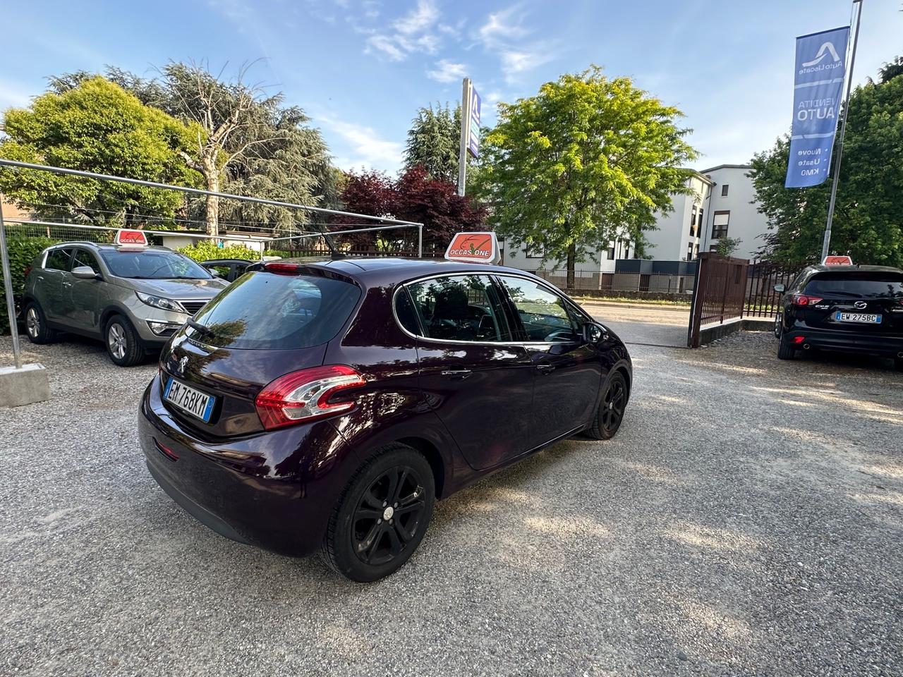 Peugeot 208 1.4 HDi 68 CV 5 porte Allure