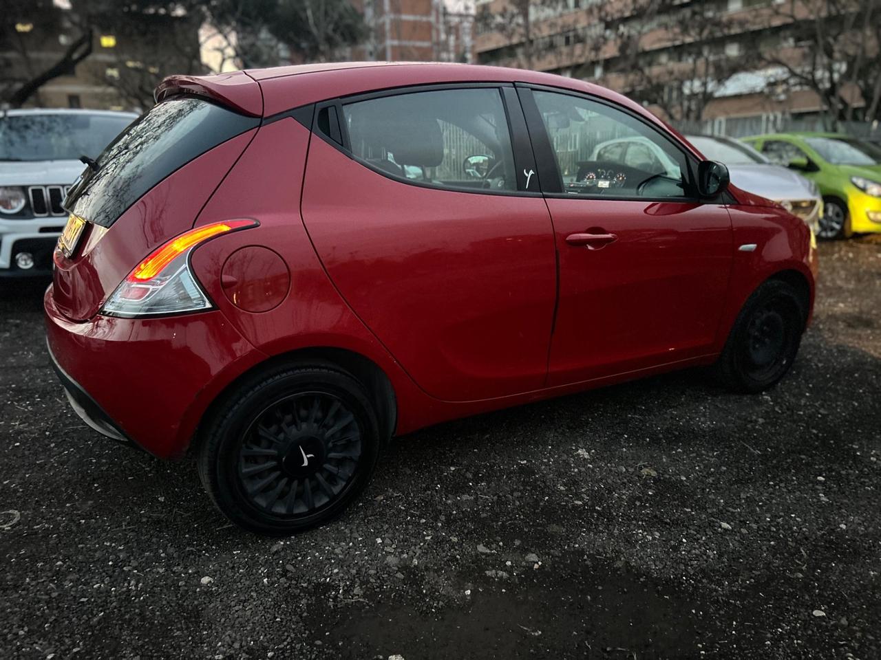 Lancia Ypsilon 1.2 69 CV 5 porte Elefantino