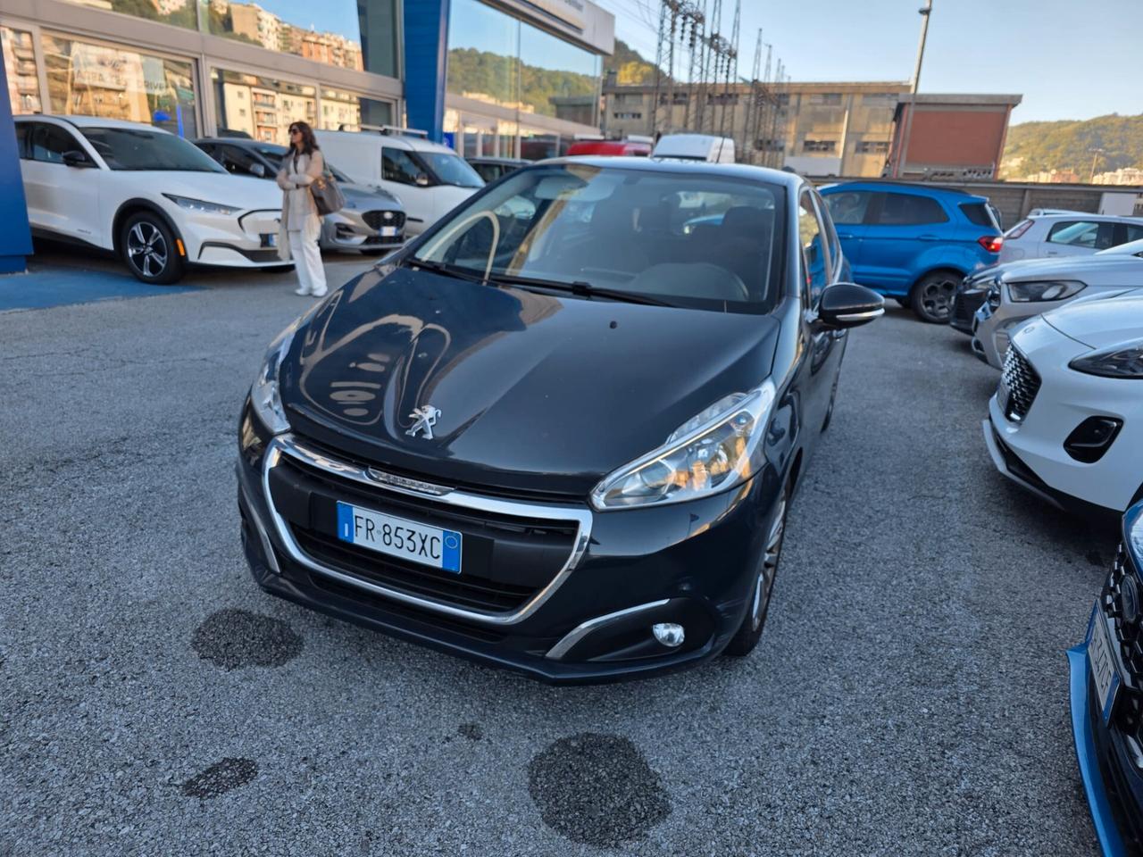 Peugeot 208 PureTech 82 5 porte Allure