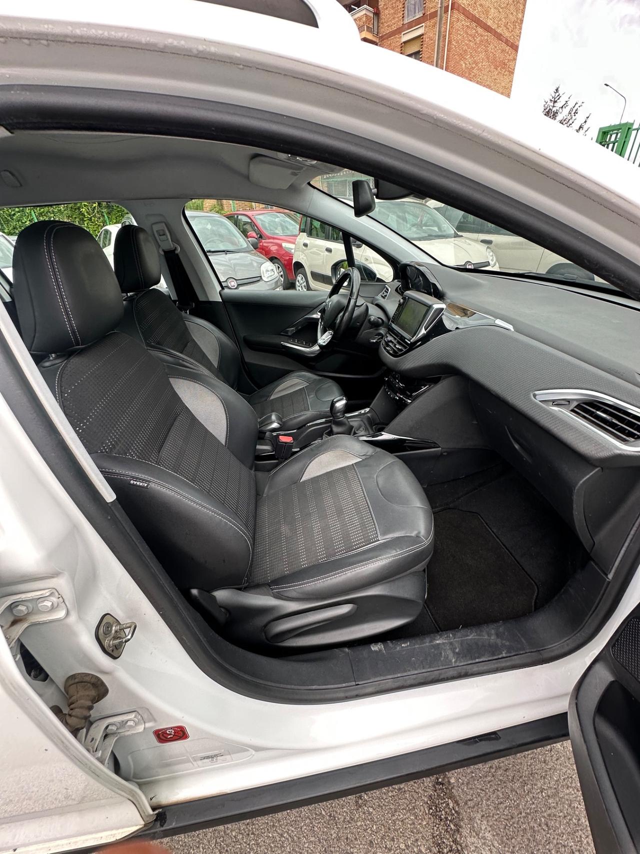 Peugeot 2008 PureTech 82 Allure