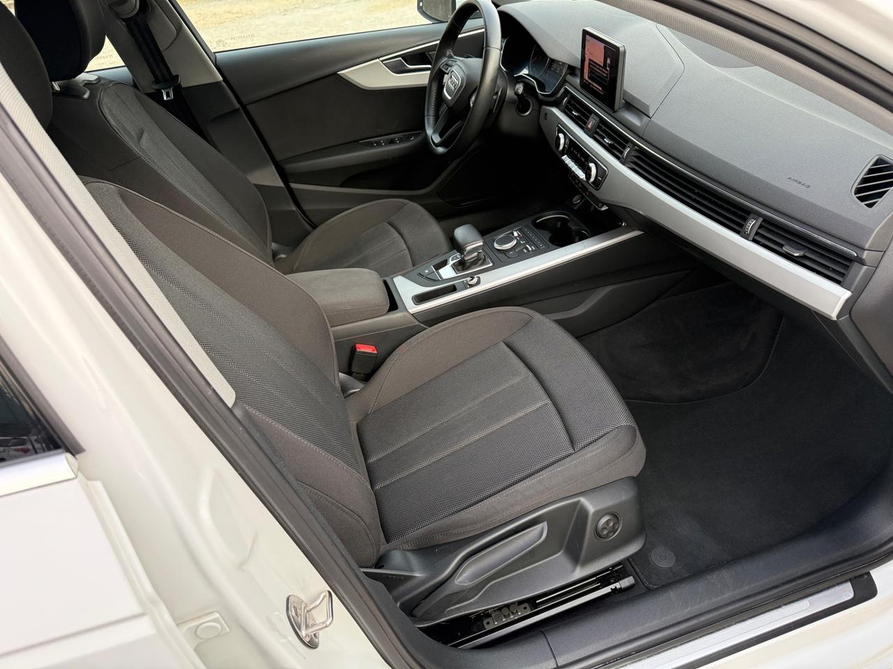 Audi A4 Avant 35 2.0 tdi Business 150cv s-tronic my16