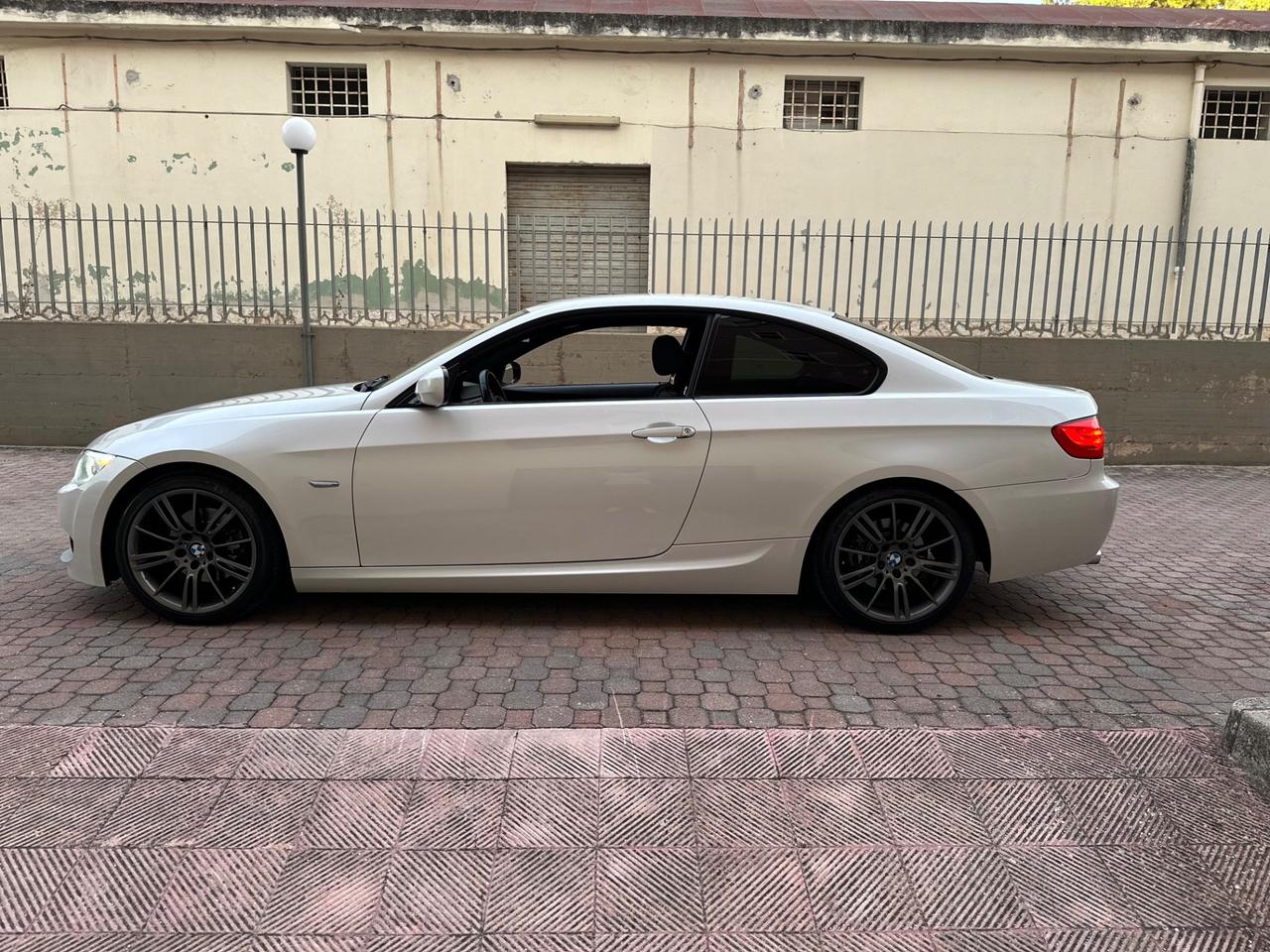 Bmw 320 Lci coupe’ Msport MANUALE