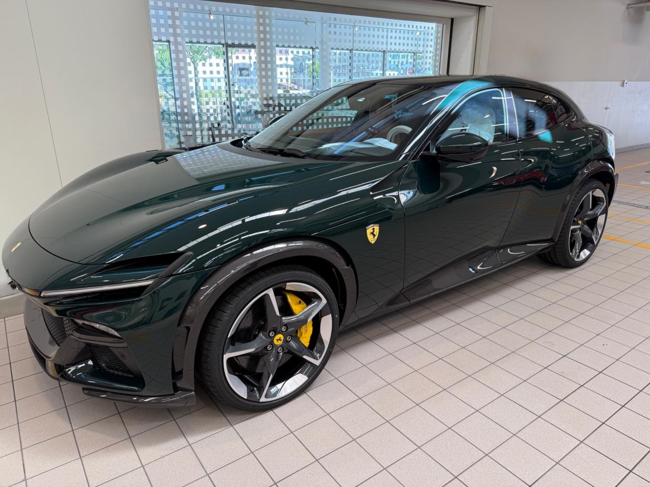 Ferrari Purosangue- LISTINO-SUBENTRO LEASING FACILE