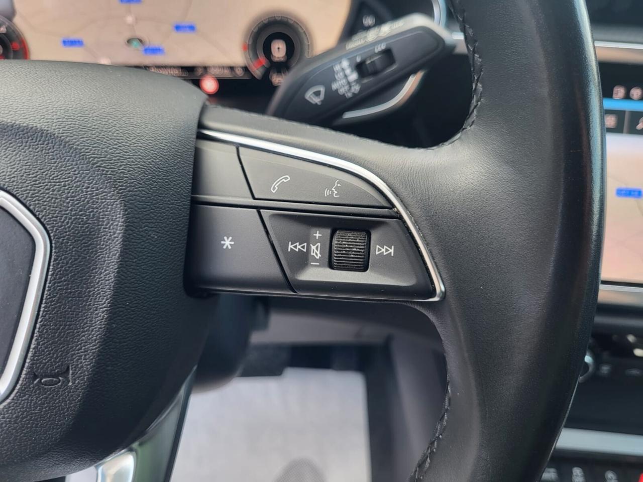 Audi Q3 S.P. 2.0 TDI 150 CV S-LINE +CERCHI 20+LUCI AMBIENTE..