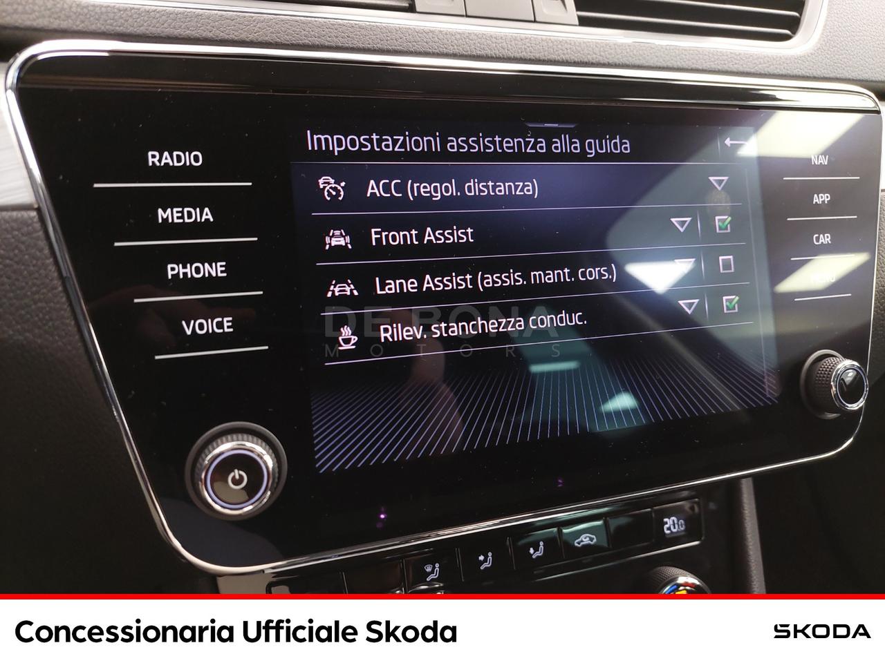 Skoda Superb wagon 2.0 tdi evo executive 150cv dsg