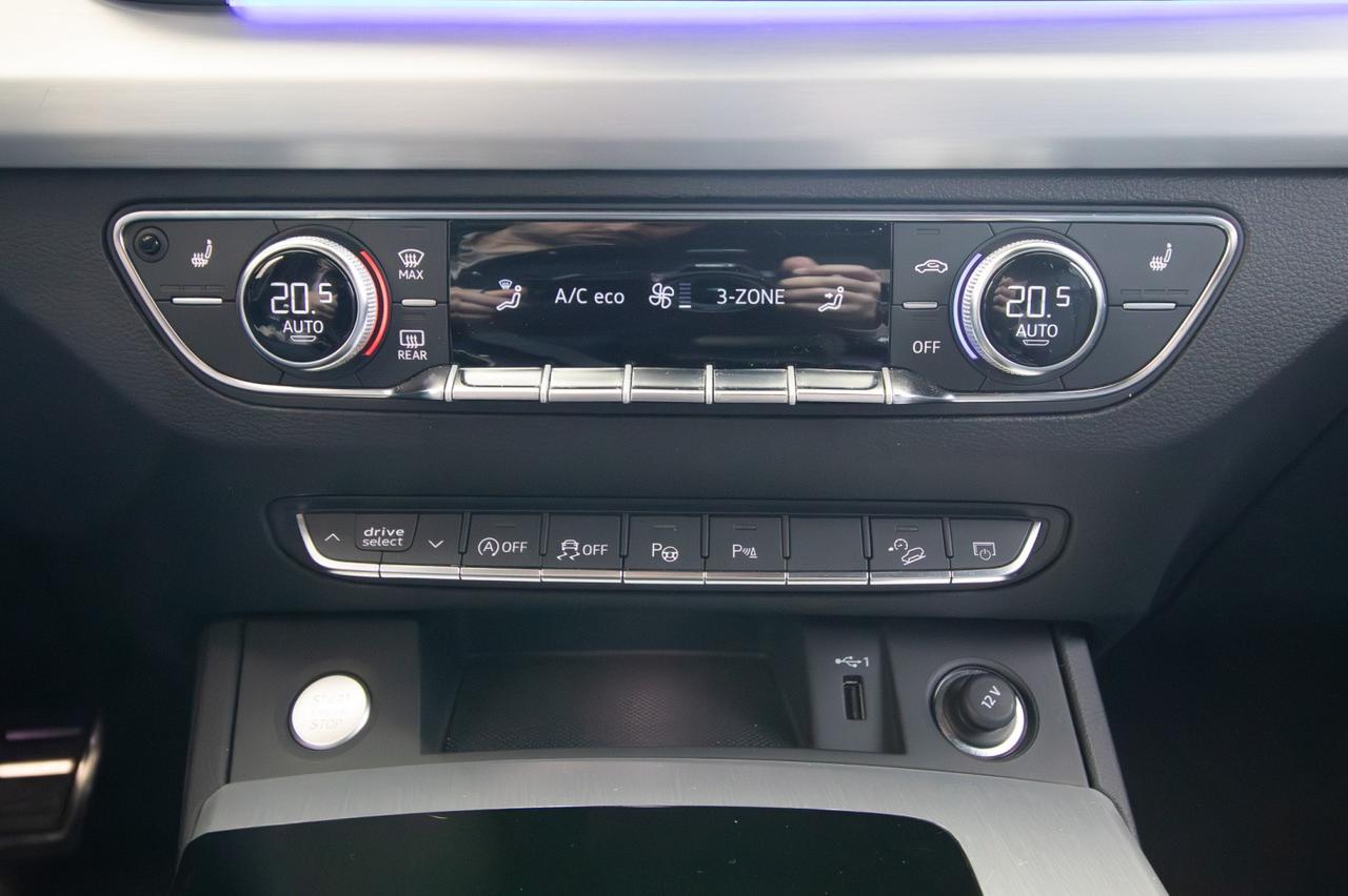 Audi Q5 Sportback 40 Tdi Quattro S-line Black Identity 204