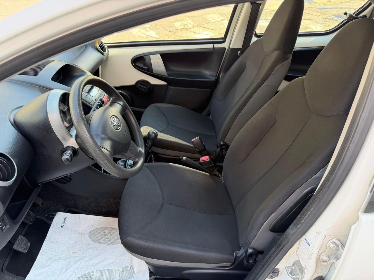 TOYOTA AYGO 1.0 NEOPATENTATI