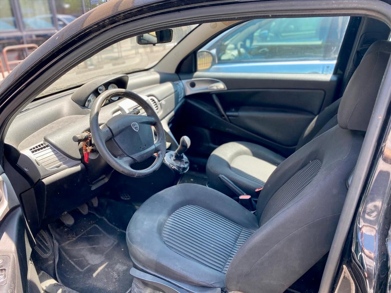2 Lancia Ypsilon -Fiat idea - Opel meriva - IN BLOCCO