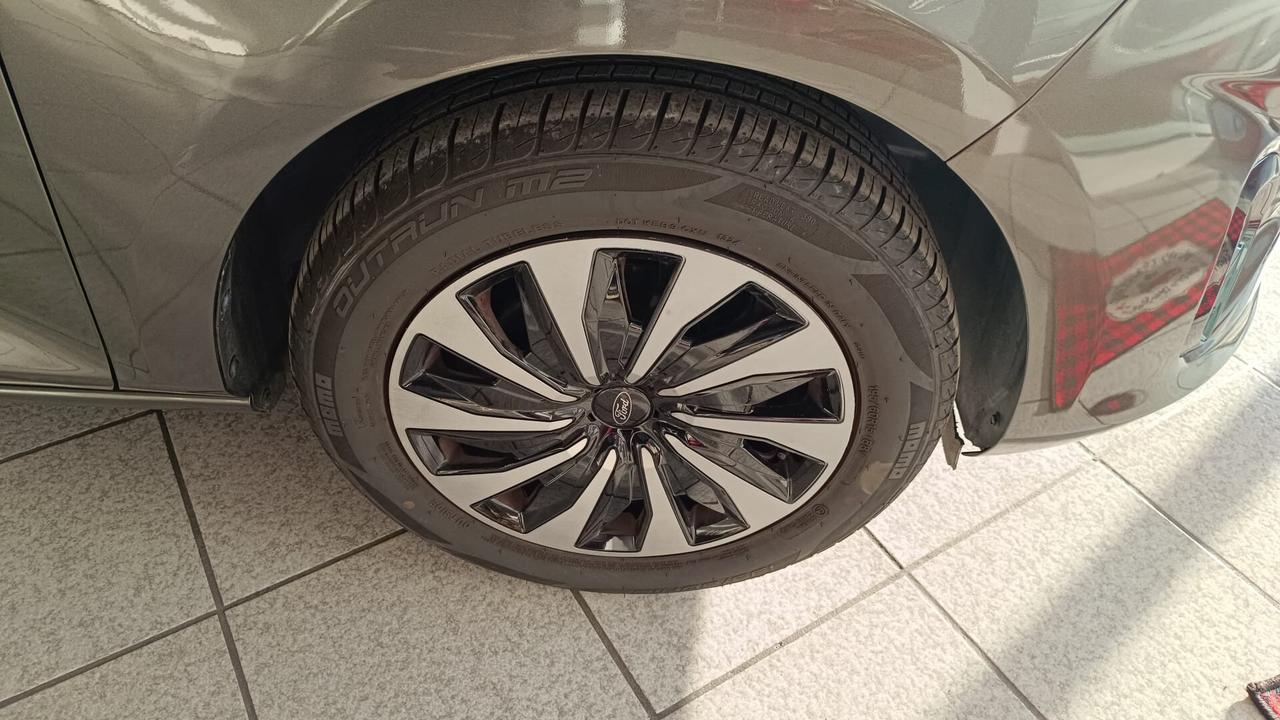 FORD FIESTA 1.1 BENZINA 75CV TITANIUM