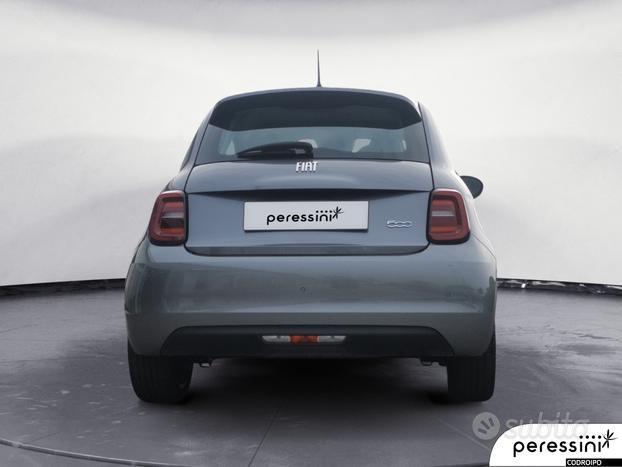 FIAT 500e 42 kWh Icon +