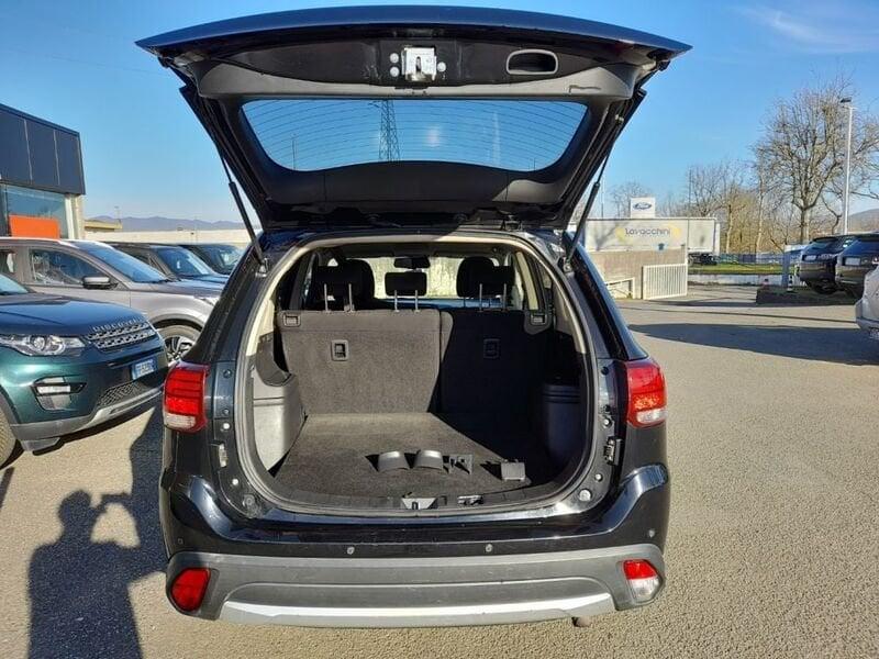 Mitsubishi Outlander Outlander 2.2 DI-D 4WD Intense