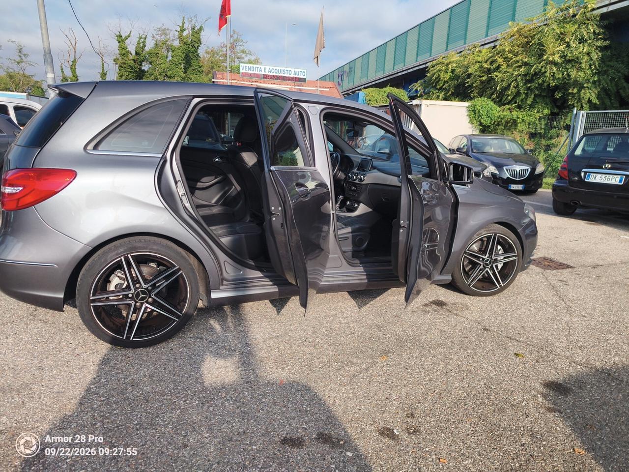 Mercedes-benz B 180 BlueEFFICIENCY Premium
