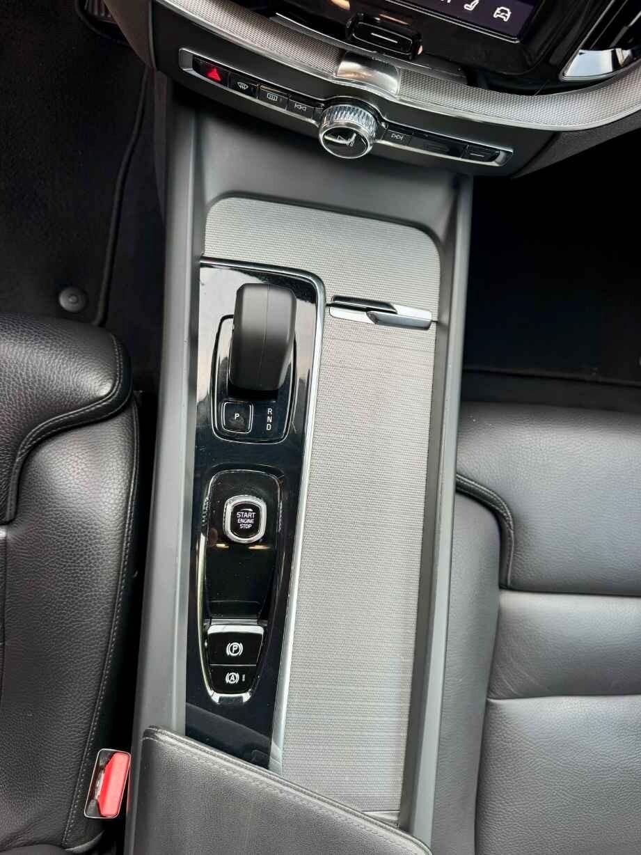VOLVO XC60 B4 2.0 D-HYBRID 197 CV C.AUTOMATICO