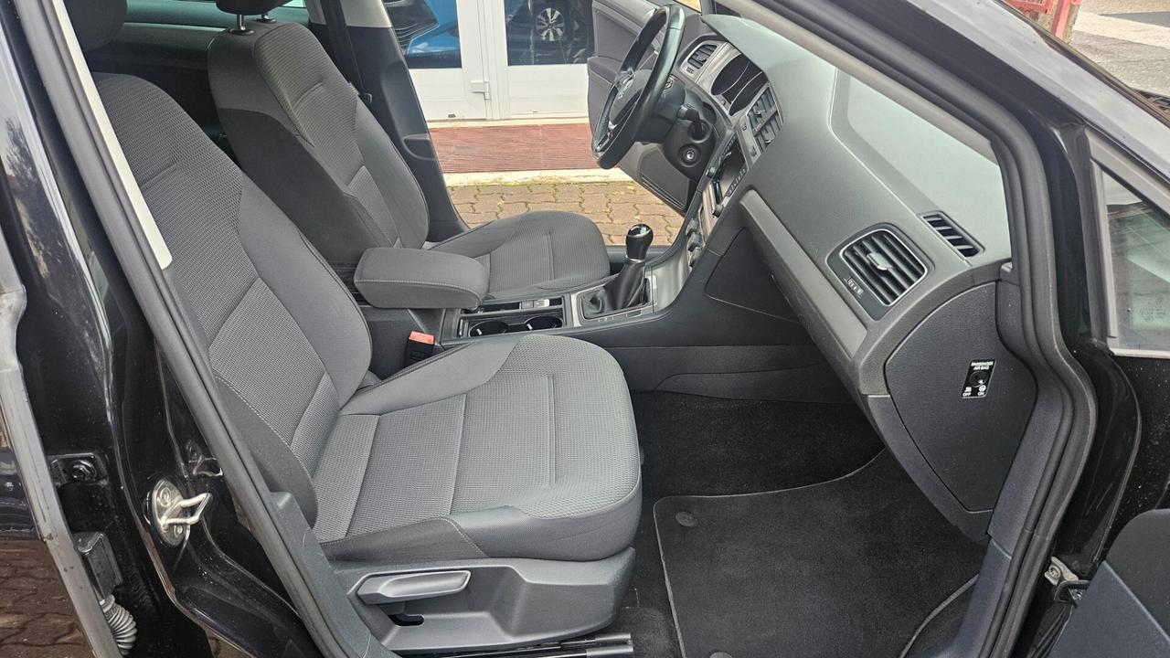 Volkswagen Golf Variant 1.6 tdi Comfortline 105CV CRUISE-SENSORI-