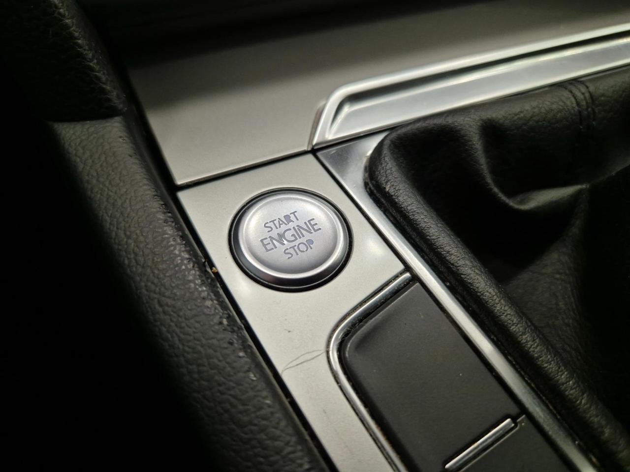 Volkswagen Passat Variant 1.6 TDI Trendline 120cv - Sens. Park. - Bluetooth