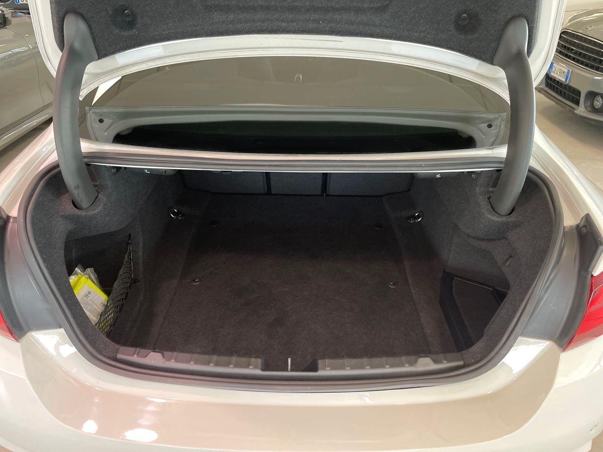 BMW Serie 4 F32 2017 Coupe - 420d Coupe Msport auto