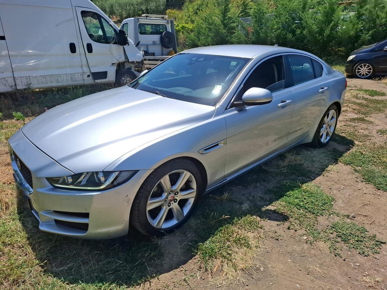 JAGUAR XE 2.0 D TURBO SINISTRATA MARCIANTE