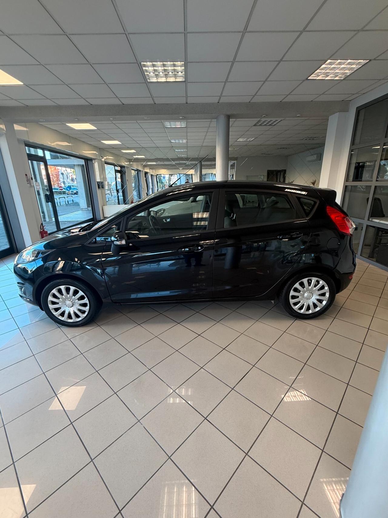 Ford Fiesta 1.5 TDCi 75CV 5 porte Black & White Edition