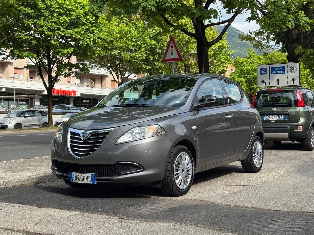 Lancia Ypsilon 1.2 69 CV 5 porte S&S Platinum