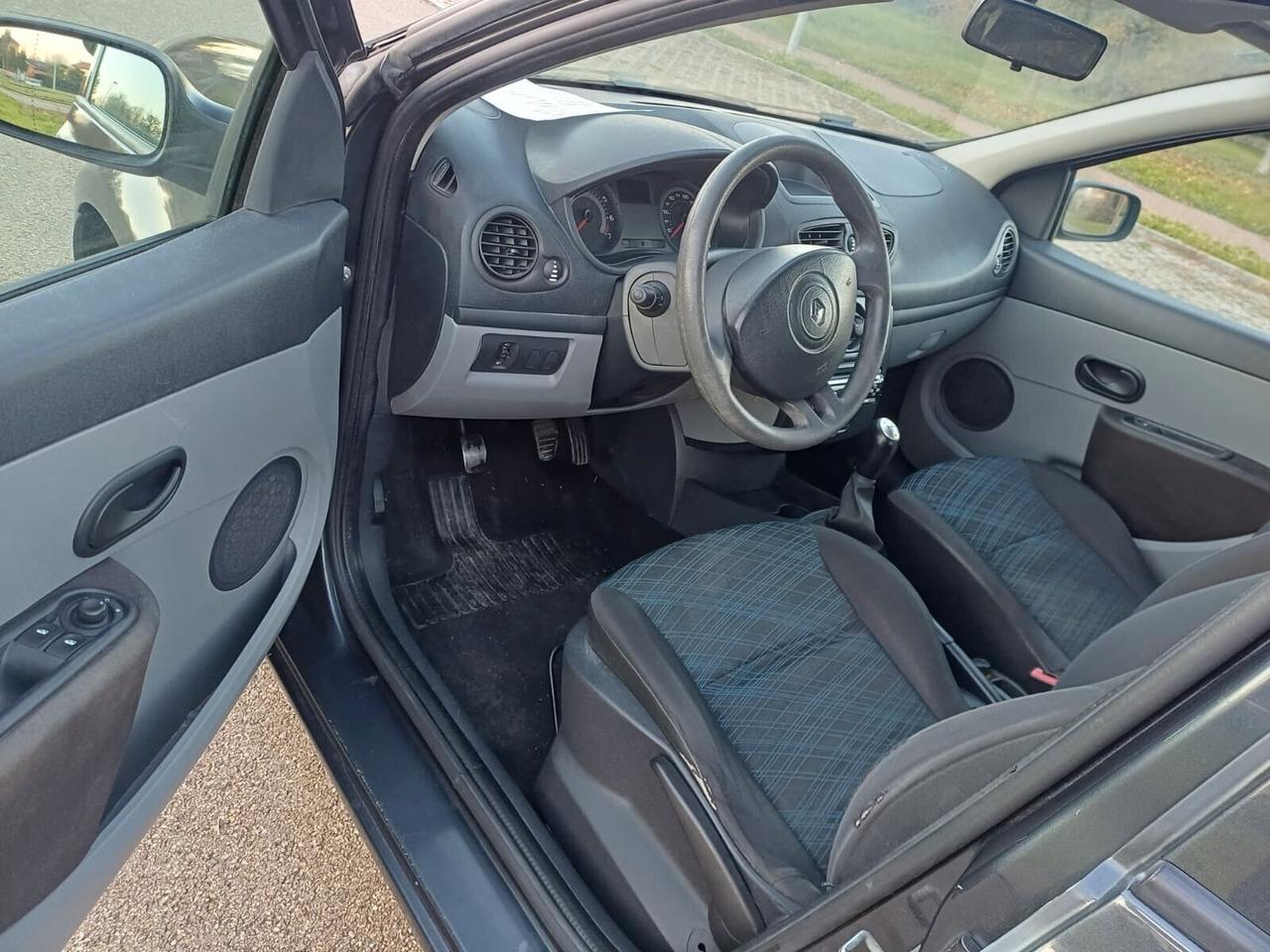Renault Clio 1.2 16V 5 porte Luxe