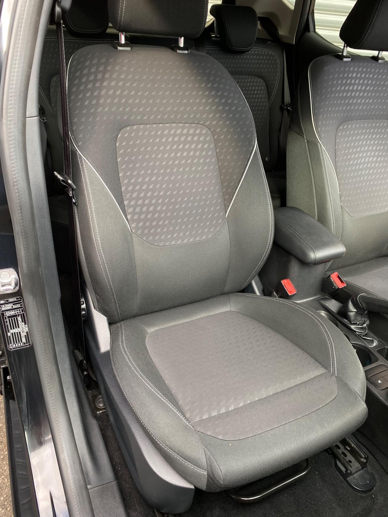 Ford Fiesta 1.5 EcoBlue 85cv 5 porte Titanium