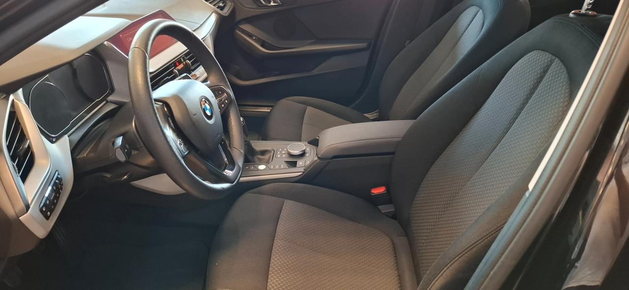 Bmw 118 118i 5p. Business Advantage