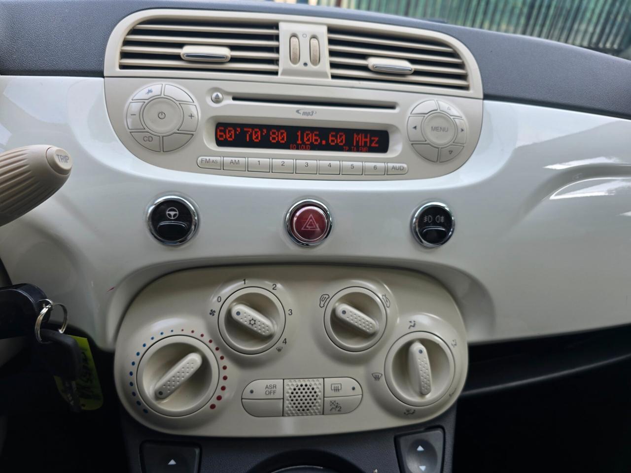 Fiat 500 1.2BENZ 69CV LOUNGE 60000KM-2015