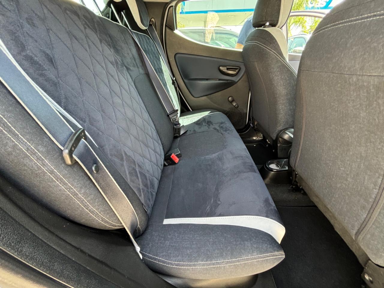 LANCIA YPSILON GPL ECOCHIC MYA FULL OPT