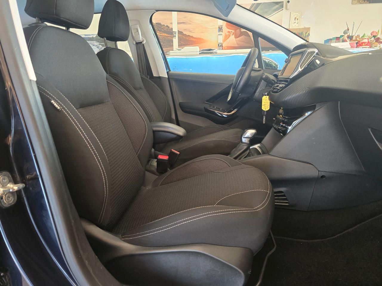 Peugeot 208 PureTech 82 5 porte Allure