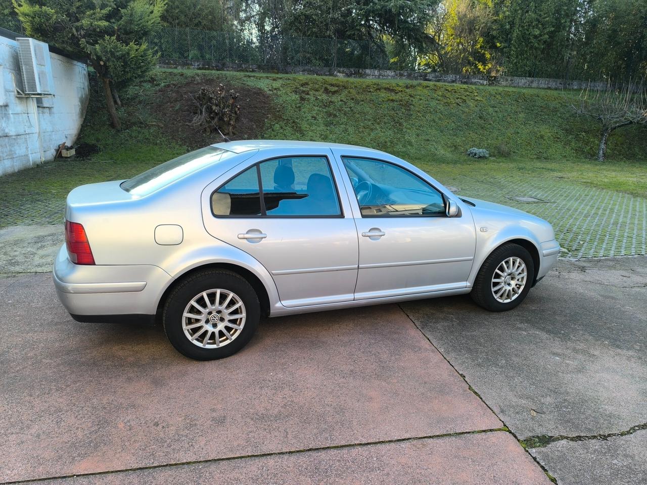 Volkswagen Bora 1.6 16V cat Trendline