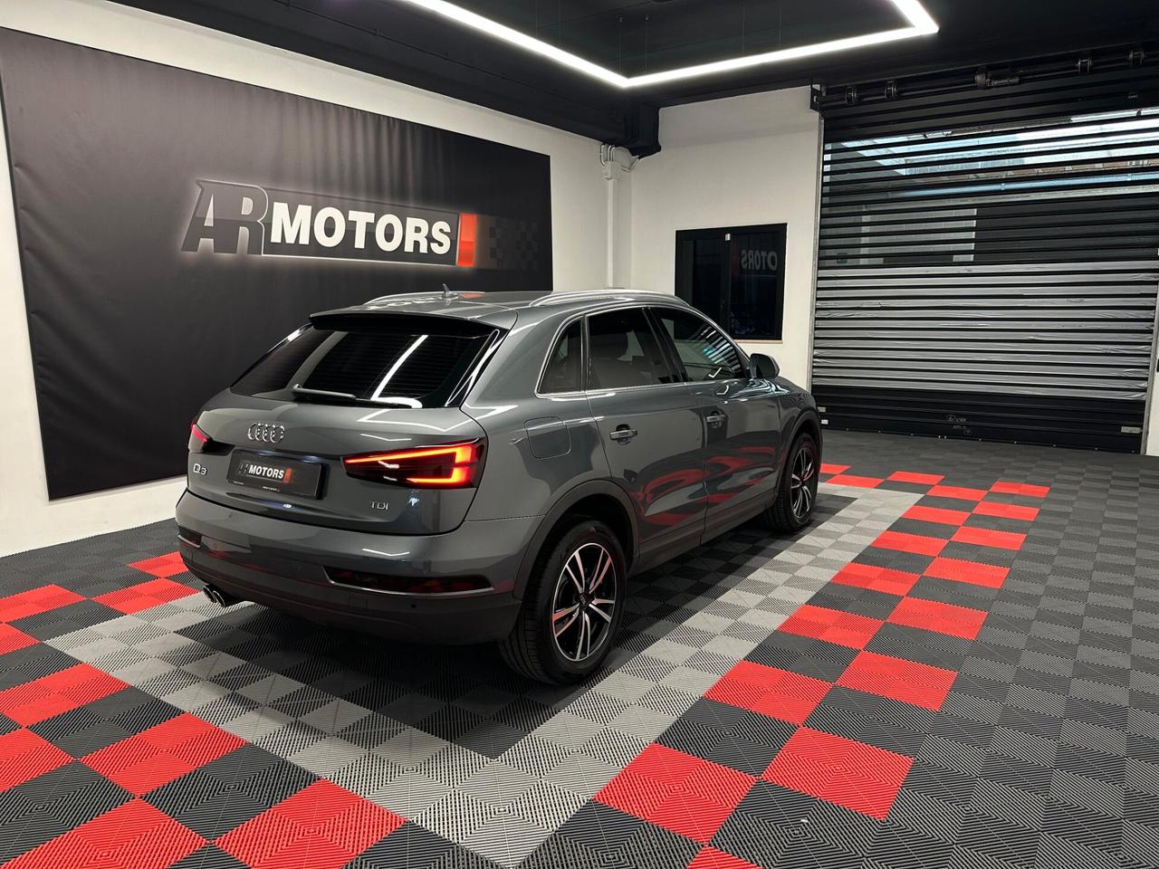 Audi Q3 2.0 TDI 120 CV Sport