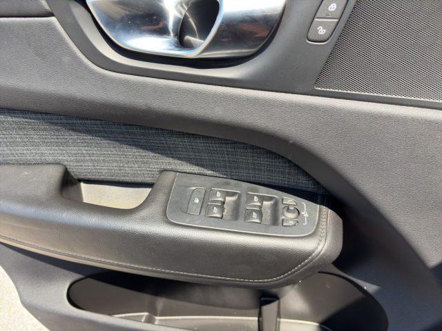 VOLVO XC60 B4 (d) AWD Geartronic Momentum Pro