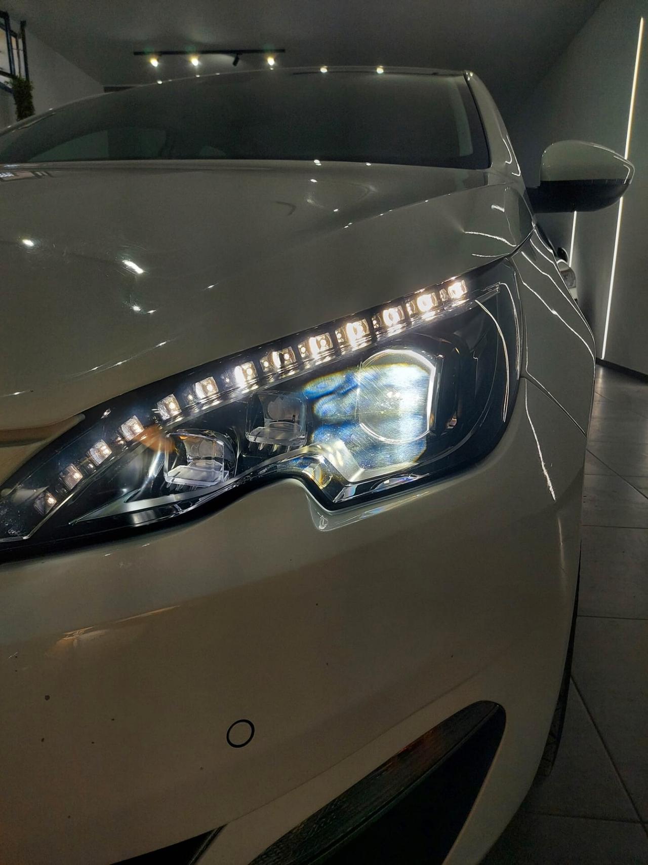 Peugeot 308 1.6 e-HDi 115 CV Stop&Start Allure