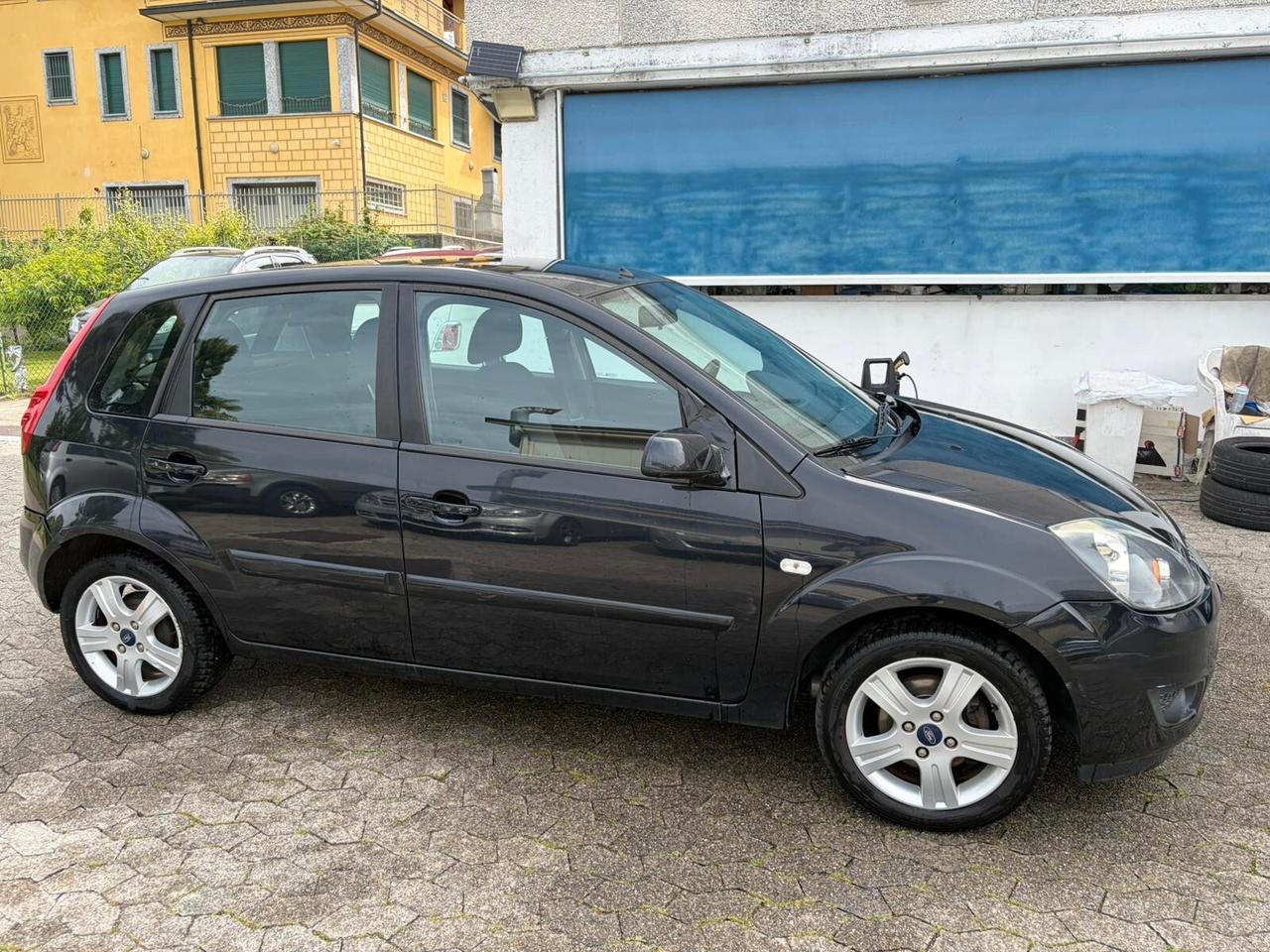 Ford Fiesta 1.2 16V 5p. Ghia*NEOPATENTATI