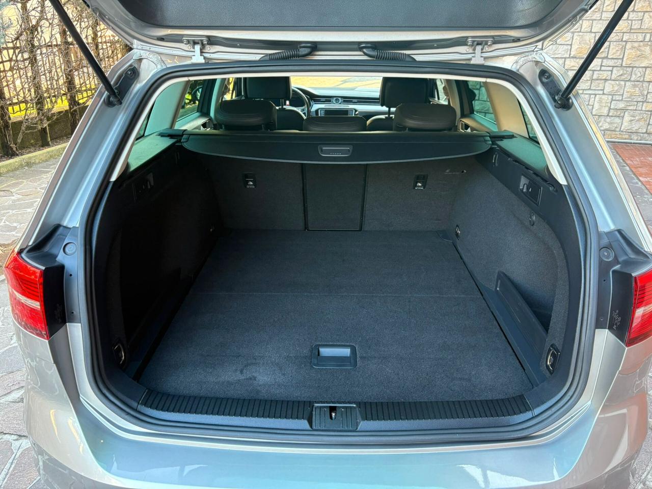 Volkswagen Passat Variant 2.0 TDI DSG Highline BlueMotion Technology